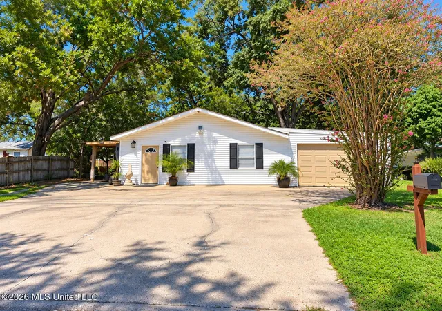 Single family home for sale at 2011 Polk Ave, Pascagoula, MS 39567 | MLS# 4163616