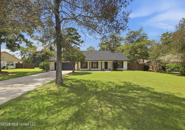 Photo 3 of Sale Pending at 5428 Diamondhead Dr E, Diamondhead, MS 39525 | MLS# 4162894 | Listing updated on 2026-10-22