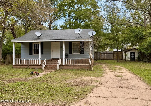 Photo 1 of Multi family home for sale at 217 Rogers Cir, Brookhaven, MS 39601 | MLS# 4162902 | Listing updated on 2026-09-29