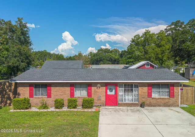 Photo 1 of Single family home for sale at 210 Gates Ave, Long Beach, MS 39560 | MLS# 4162909 | Listing updated on 2026-09-22