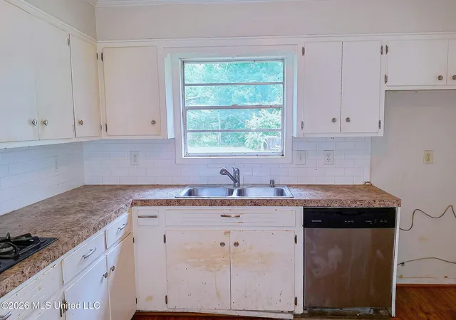 Photo 2 of Single family home for sale at 511 Kings Row, Yazoo City, MS 39194 | MLS# 4162912 | Listing updated on 2026-10-14