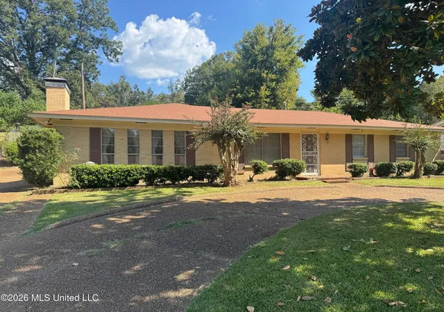 Photo 1 of Single family home for sale at 2032 Wildwood Ter, Yazoo City, MS 39194 | MLS# 4162931 | Listing updated on 2026-09-18