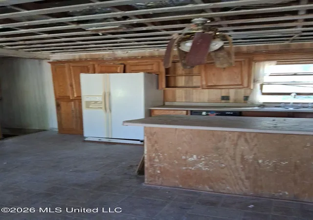 Photo 3 of Single family home for sale at 1610 Moonmist Dr, Yazoo City, MS 39194 | MLS# 4162937 | Listing updated on 2026-10-14
