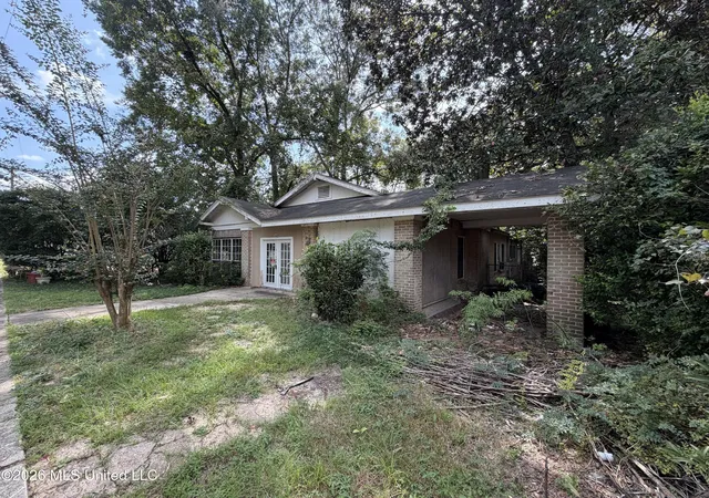 Photo 2 of Single family home for sale at 102 S Strahan St, Poplarville, MS 39470 | MLS# 4163108 | Listing updated on 2026-10-09