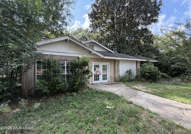 Photo 3 of Single family home for sale at 102 S Strahan St, Poplarville, MS 39470 | MLS# 4163108 | Listing updated on 2026-10-09