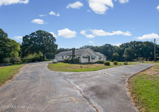 Photo 2 of Sale Pending at 5126 Smith Rd, Coldwater, MS 38618 | MLS# 4162986 | Listing updated on 2026-09-24