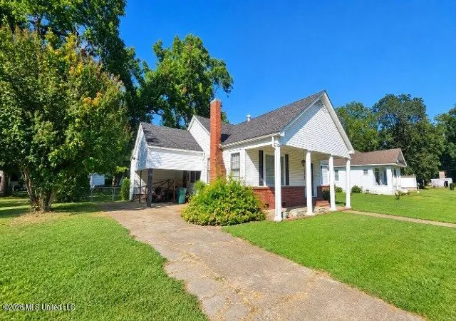 Photo 2 of Sale Pending at 104 E South Ave, Crenshaw, MS 38621 | MLS# 4163009 | Listing updated on 2026-10-16