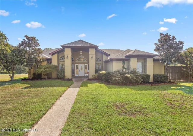 Photo 1 of Sale Pending at 14265 Harrison Dr, Byhalia, MS 38611 | MLS# 4163036 | Listing updated on 2026-09-22