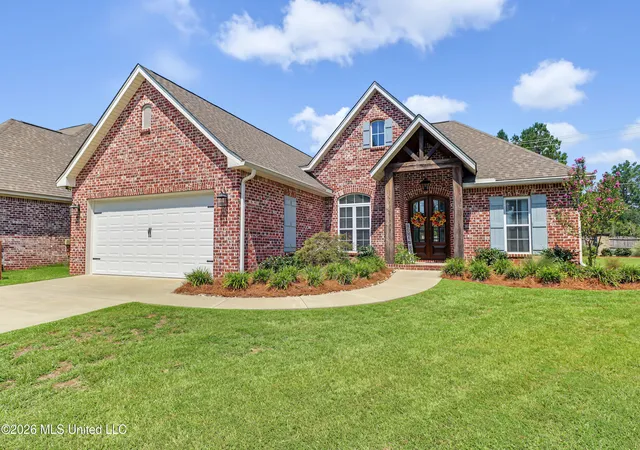 Photo 1 of Sale Pending at 45 Thornbury Ln, Hattiesburg, MS 39402 | MLS# 4163002 | Listing updated on 2026-09-28