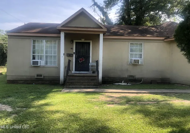 Photo 1 of Single family home for sale at 4201 Larchmont St, Jackson, MS 39209 | MLS# 4162995 | Listing updated on 2026-09-19