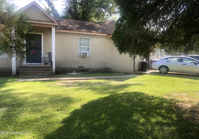 Photo 4 of Single family home for sale at 4201 Larchmont St, Jackson, MS 39209 | MLS# 4162995 | Listing updated on 2026-09-19