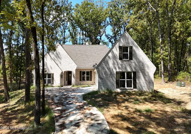 Photo 1 of Single family home for sale at 393 Catlett Rd, Madison, MS 39110 | MLS# 4163270 | Listing updated on 2026-09-30