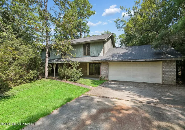 Photo 1 of Sale Pending at 7624 Fairway Dr, Diamondhead, MS 39525 | MLS# 4163015 | Listing updated on 2026-10-14