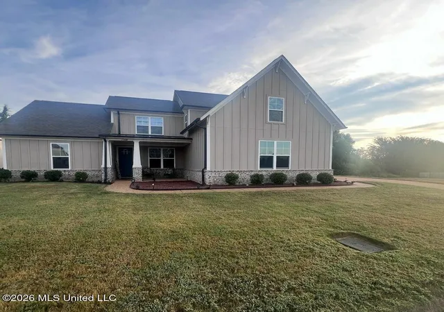 Single family home for sale at 13408 N Fields Ln, Olive Branch, MS 38654 | MLS# 4163063