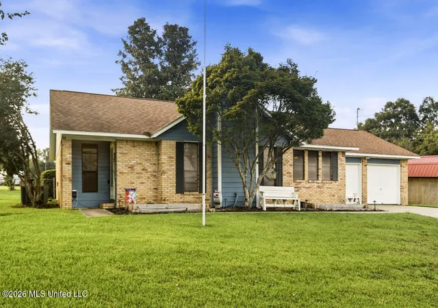 Photo 1 of Sale Pending at 7 Angela Cir, Petal, MS 39465 | MLS# 4163046 | Listing updated on 2026-10-01
