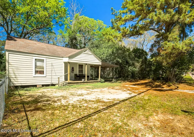 Photo 3 of Single family home for sale at 420 Old Richton Rd, Petal, MS 39465 | MLS# 4163047 | Listing updated on 2026-10-06