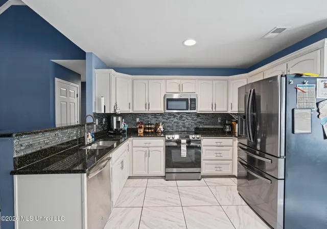 Photo 3 of Single family home for sale at 9025 Billy Pat Dr, Olive Branch, MS 38654 | MLS# 4163959 | Listing updated on 2026-10-16