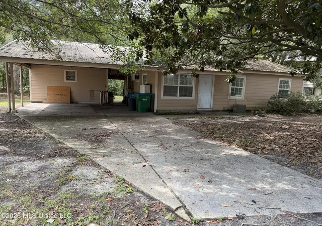 Photo 1 of Single family home for sale at 2311 Hester St, Pascagoula, MS 39581 | MLS# 4163152 | Listing updated on 2026-09-28