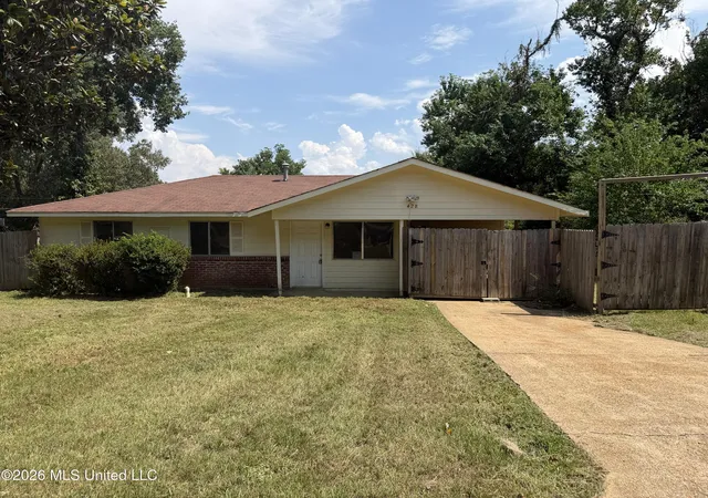 Photo 1 of Single family home for sale at 428 Queen Marie Ln, Jackson, MS 39209 | MLS# 4163141 | Listing updated on 2026-10-15