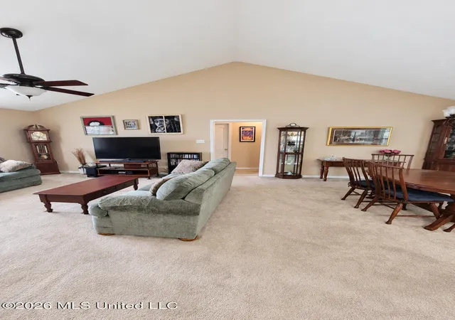 Photo 3 of Single family home for sale at 6006 Seminole Ct, Ocean Springs, MS 39564 | MLS# 4163066 | Listing updated on 2026-10-16