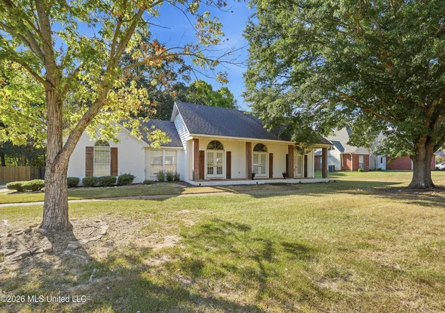Photo 1 of Single family home for sale at 108 W Bradford Pl, Madison, MS 39110 | MLS# 4163333 | Listing updated on 2026-10-10