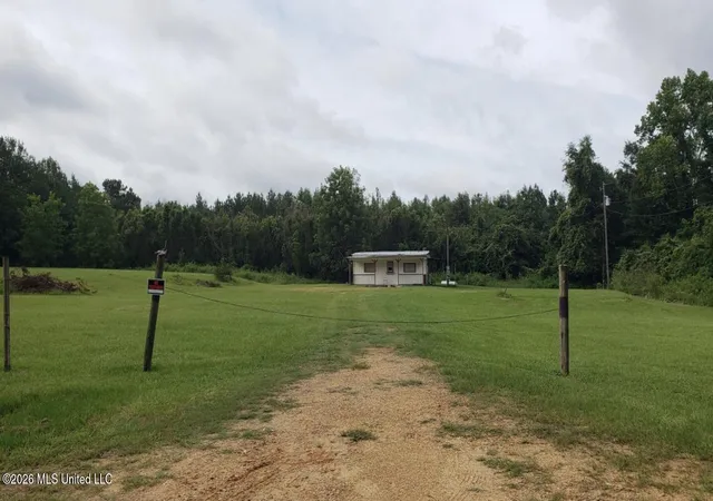 Photo 2 of Land for sale at 2050 W Gallman Rd, Hazlehurst, MS 39083 | MLS# 4163105 | Listing updated on 2026-09-22