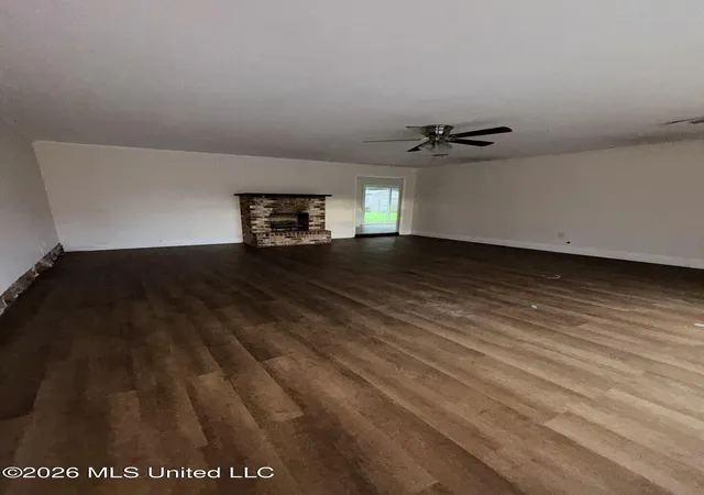 Photo 2 of Sale Pending at 118 Hemlock Dr, Diberville, MS 39540 | MLS# 4163318 | Listing updated on 2026-10-02