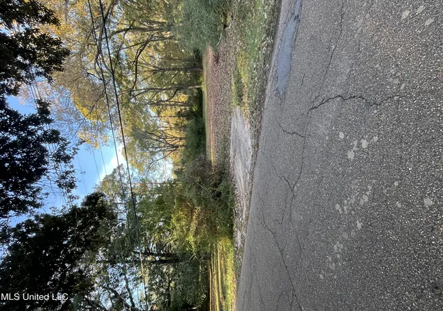 Photo 1 of Land for sale at 4219 E Ridge Dr, Jackson, MS 39211 | MLS# 4163118 | Listing updated on 2026-09-21