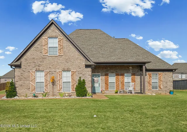 Photo 2 of Sale Pending at 201 Cadet Dr, Senatobia, MS 38668 | MLS# 4163240 | Listing updated on 2026-10-06