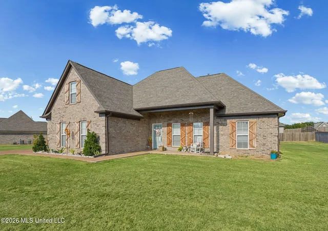 Photo 3 of Sale Pending at 201 Cadet Dr, Senatobia, MS 38668 | MLS# 4163240 | Listing updated on 2026-10-06