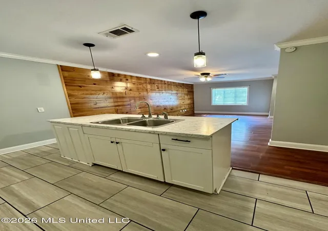 Photo 3 of Sale Pending at 4171 Plaza St, Jackson, MS 39206 | MLS# 4163219 | Listing updated on 2026-10-29