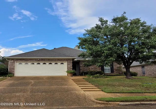 Photo 2 of Sale Pending at 357 Garden Dr, Brandon, MS 39042 | MLS# 4163284 | Listing updated on 2026-09-26