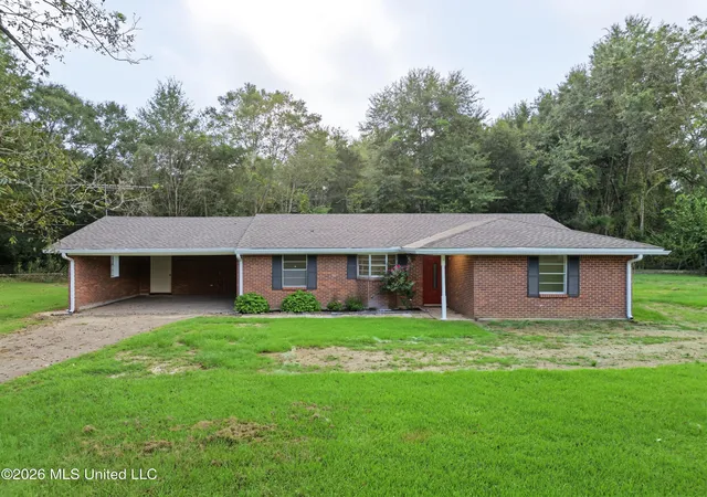 Photo 1 of Single family home for sale at 265 Old Hwy 11, Lumberton, MS 39455 | MLS# 4163299 | Listing updated on 2026-10-08