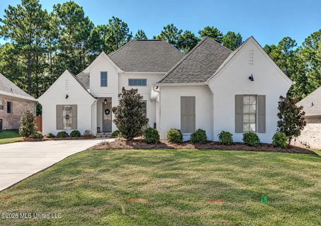 Photo 1 of Sale Pending at 113 Long Leaf Way, Flowood, MS 39232 | MLS# 4163874 | Listing updated on 2026-10-07
