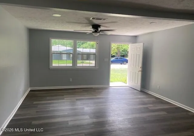 Photo 2 of Single family home for sale at 1018 Maria Dr, Jackson, MS 39204 | MLS# 4163300 | Listing updated on 2026-09-23