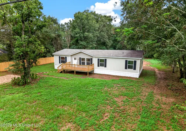 Photo 2 of Single family home for sale at 9 Reese Rd, Carriere, MS 39426 | MLS# 4163259 | Listing updated on 2026-10-19