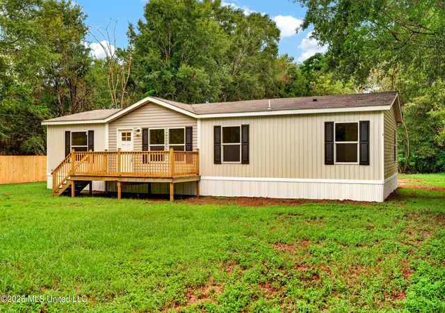 Photo 3 of Single family home for sale at 9 Reese Rd, Carriere, MS 39426 | MLS# 4163259 | Listing updated on 2026-10-19