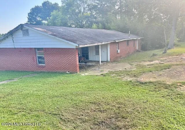 Photo 1 of Single family home for sale at 308 Lewis St, Carthage, MS 39051 | MLS# 4163213 | Listing updated on 2026-09-22