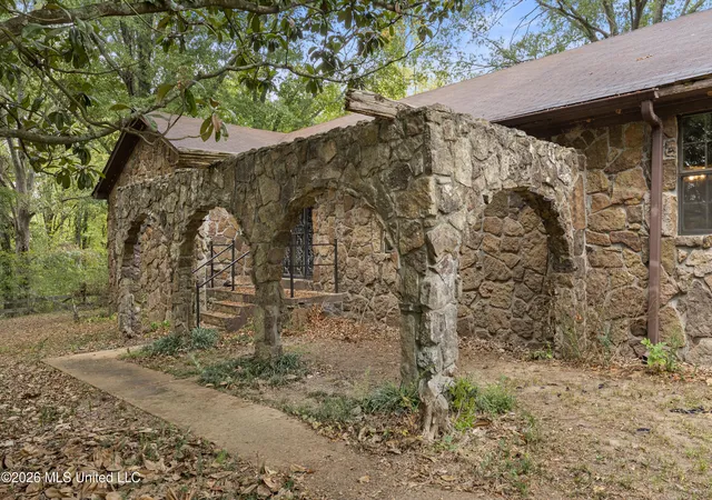 Single family home for sale at 309 Wallace Dr, Coldwater, MS 38618 | MLS# 4163222