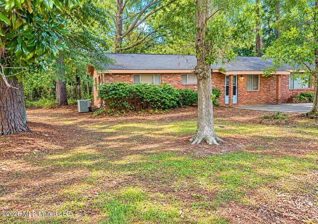Photo 3 of Sale Pending at 5825 Gregory St, Moss Point, MS 39563 | MLS# 4164271 | Listing updated on 2026-10-26