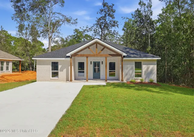 Photo 1 of Single family home for sale at 8520 Pine Cone Dr, Gautier, MS 39553 | MLS# 4163250 | Listing updated on 2026-10-01