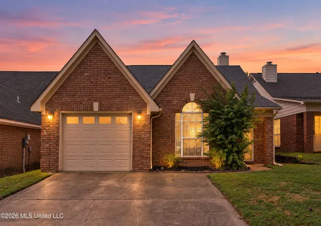 Photo 1 of Sale Pending at 7823 S Chesterfield Dr, Southaven, MS 38671 | MLS# 4163346 | Listing updated on 2026-10-14
