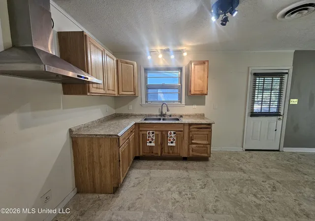 Photo 3 of Single family home for sale at 9 Woodside Ct, Natchez, MS 39120 | MLS# 4163252 | Listing updated on 2026-09-22