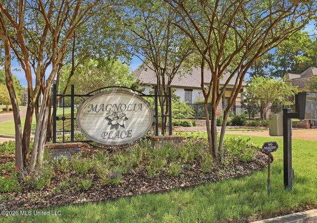 Photo 2 of Sale Pending at 156 Magnolia Pl Cir, Brandon, MS 39047 | MLS# 4163426 | Listing updated on 2026-10-15