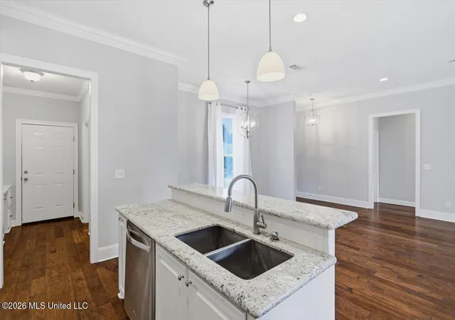 Photo 3 of Sale Pending at 156 Magnolia Pl Cir, Brandon, MS 39047 | MLS# 4163426 | Listing updated on 2026-10-15