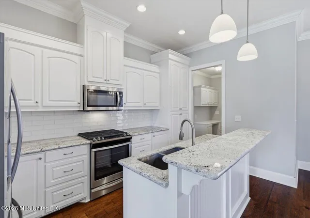 Photo 4 of Sale Pending at 156 Magnolia Pl Cir, Brandon, MS 39047 | MLS# 4163426 | Listing updated on 2026-10-15