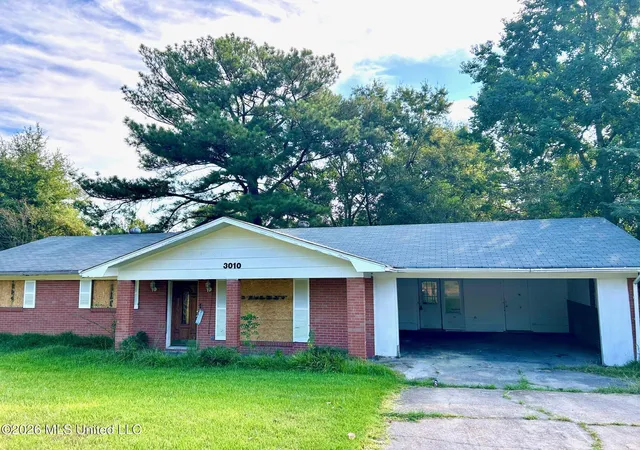 Photo 1 of Single family home for sale at 3010 Suncrest Dr, Jackson, MS 39212 | MLS# 4163266 | Listing updated on 2026-09-23
