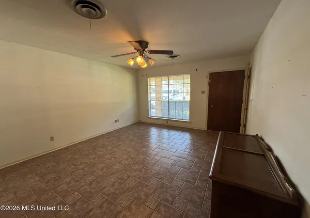 Photo 3 of Single family home for sale at 102 Brookfield Dr, Natchez, MS 39120 | MLS# 4163447 | Listing updated on 2026-09-24