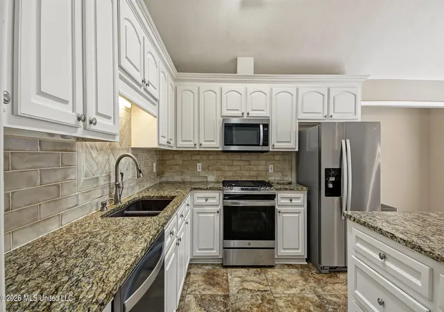 Photo 3 of Sale Pending at 204 Planters Cvs, Gluckstadt, MS 39110 | MLS# 4163429 | Listing updated on 2026-09-26