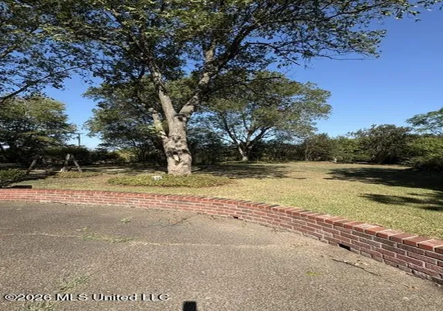 Photo 3 of Sale Pending at 301 Florence Ave, Clarksdale, MS 38614 | MLS# 4164221 | Listing updated on 2026-10-09